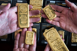 چرا قیمت جهانی طلا افزایش یافت؟