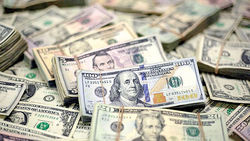 سوئیفت: دلار عقب افتاد