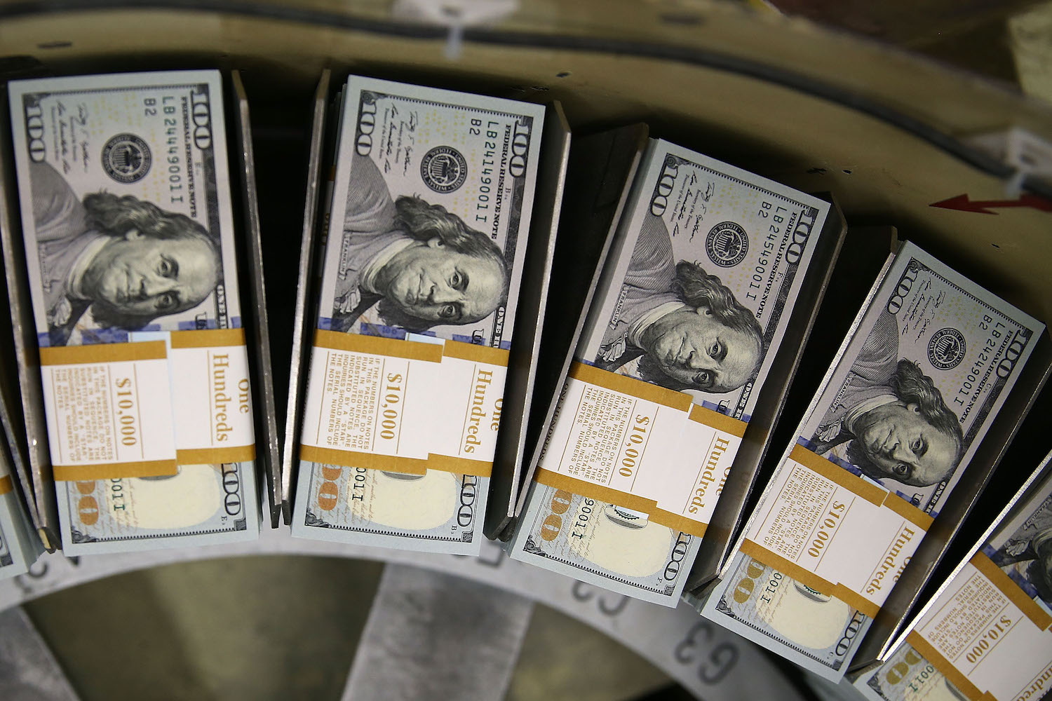 خبر مهم مخبر درباره پول های بلوکه شده ایران؛ دلار عقب‌نشینی می کند؟