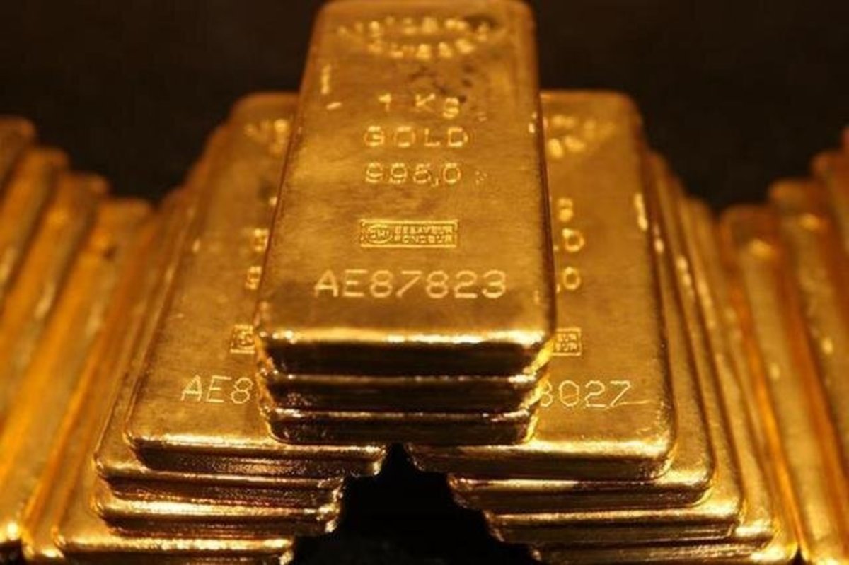 با ثابت‌ماندن دلار، طلا کاهش یافت