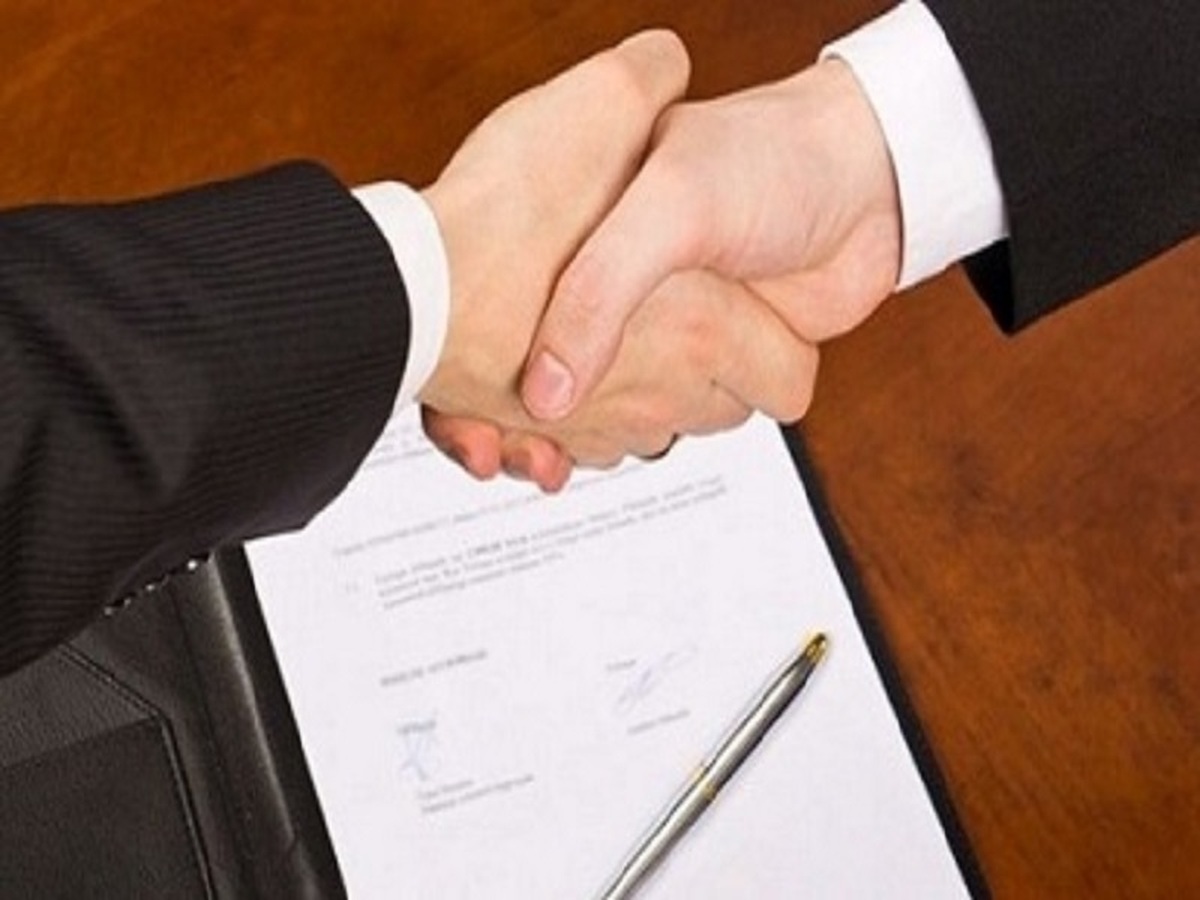 فخوز توافقنامه امضا کرد