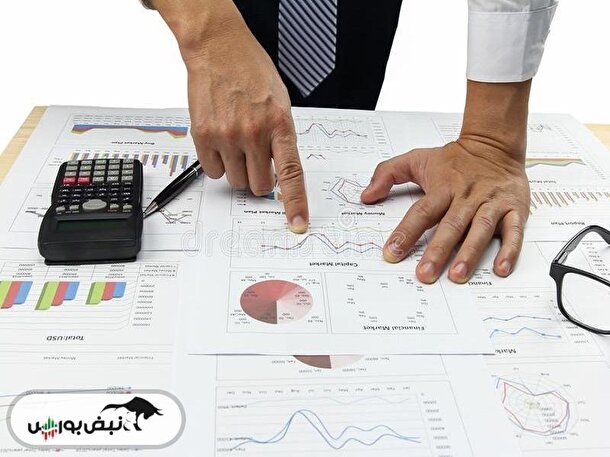 پیش بینی بورس در آذرماه ۱۴۰۲