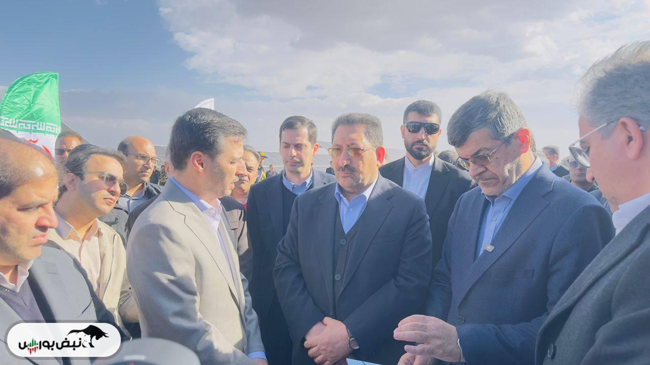 افتتاح نیروگاه ۱۰۰ مگاواتی فروغ کویر چادرملو با حضور وزیر صمت