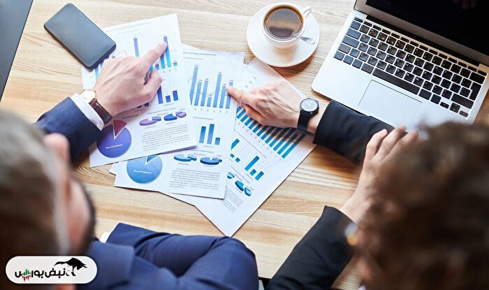 عملکرد ماهانه صنایع بورسی در دی ۱۴۰۴؛ کدام صنایع اوج گرفتند و کدام سقوط کردند؟