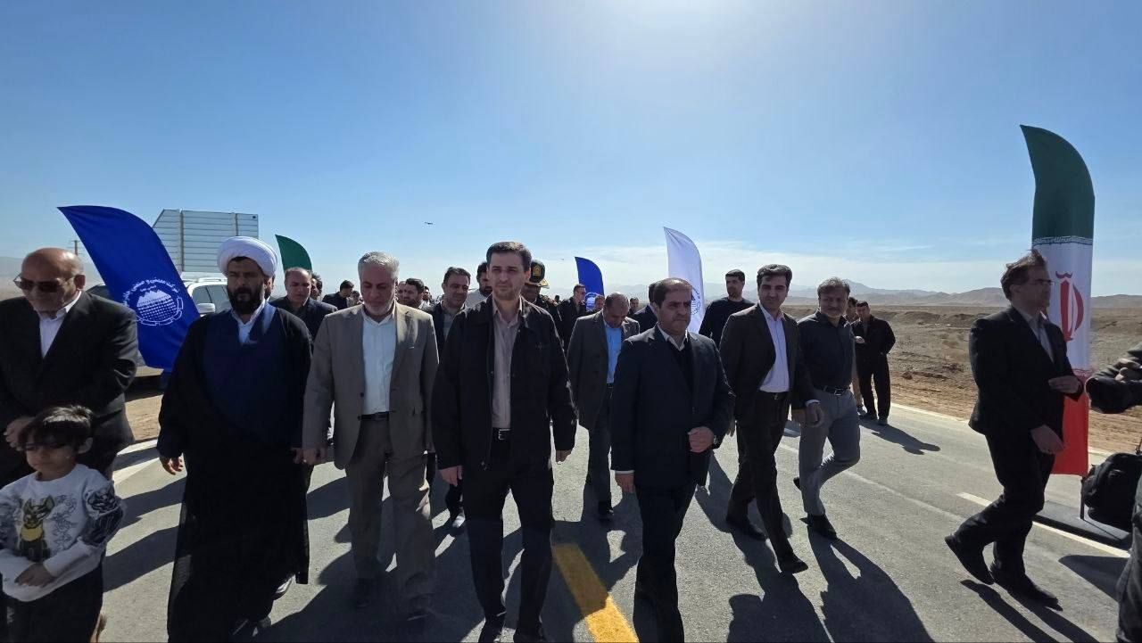 افتتاح کمربندی بهاباد-معدن چادرملو، گام تازه توسعه منطقه افتتاح کمربندی بهاباد-معدن چادرملو، گام تازه توسعه منطقه