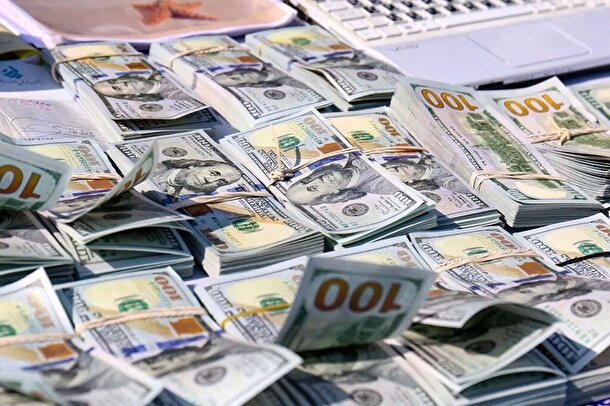خودرویی‌ها صدرنشین دریافت ارز صنایع | دلار رانتی ۲۸۵۰۰ تومانی سهم چه کالا‌هایی شد؟