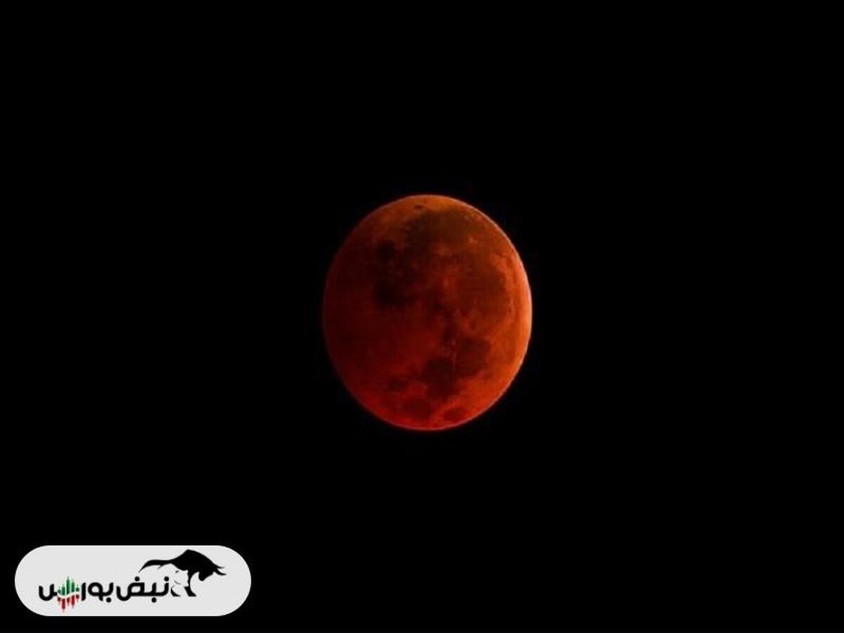 خسوف ۱۴۰۴ در ایران | زمان دقیق ماه‌گرفتگی کامل شهریور