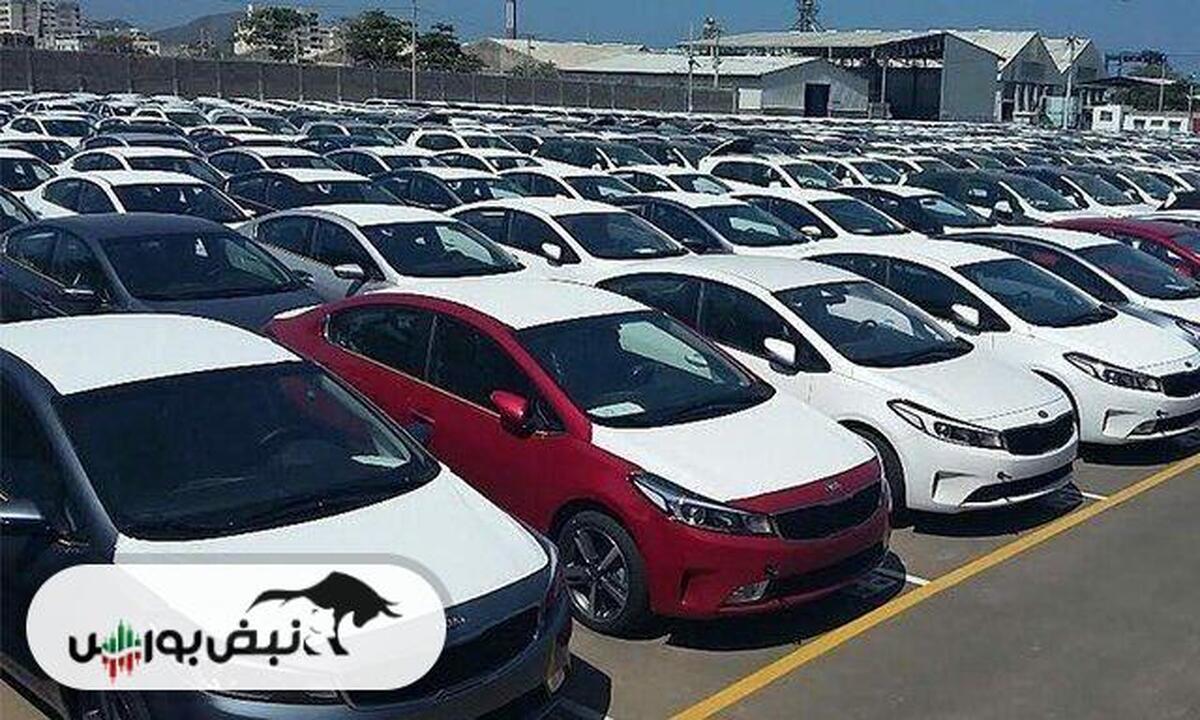 واردات خودرو امسال به ۵۰ هزار دستگاه هم نمی‌رسد