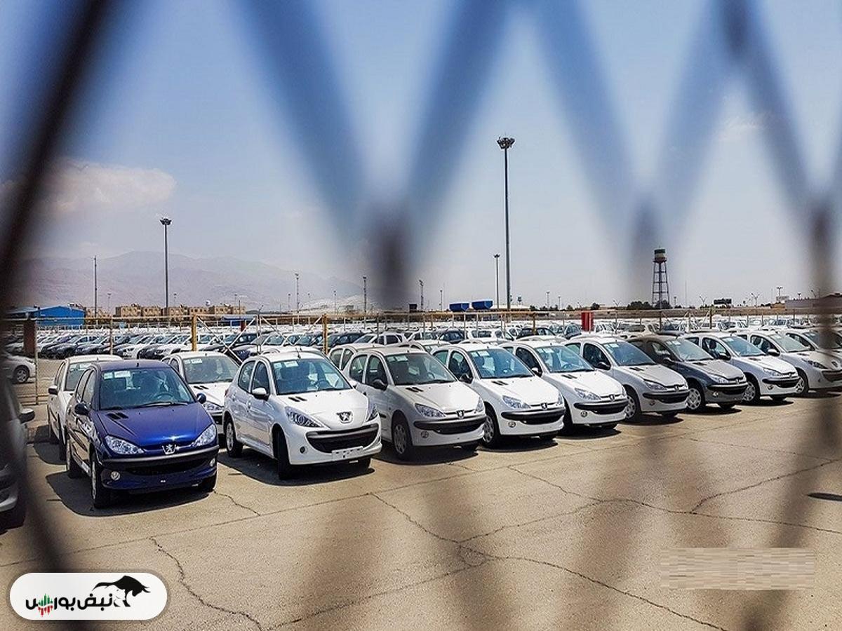 نوسان‌های غیرعادی در بازار خودرو