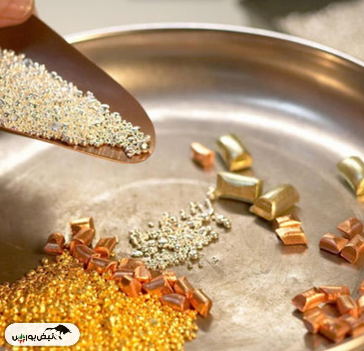 طلا به ۵۰۰۰ دلار نزدیک میشود؛ فلزات گرانبها رکورد میزنند