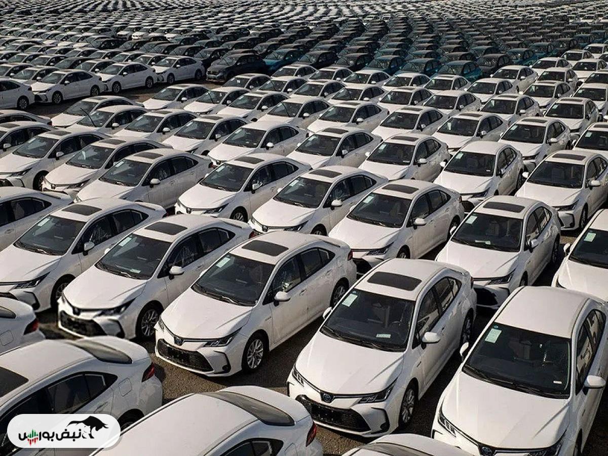 قیمت انواع خودرو داخلی و خارجی امروز ۱۲ آذر ۱۴۰۴