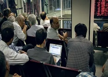 شفاف سازی درباره یک شایعه بورسی/ سهامداران این نماد بیمه ای بخوانند!