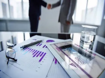 فرار اخلال گران بورس از کشور