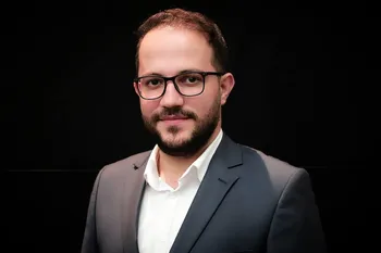 نخبگان استانی که سابقه مدیریت ملی دارند کاندیدای مجلس شوند/ ابهر، خرمدره و سلطانیه فرصت‌ بی‌نظیری برای توسعه صنعتی، کشاورزی و گردشگری دارند