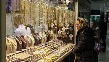 صعودی شدن قیمت‌ طلا زیر سایه رشد قیمت دلار و تنش‌های منطقه