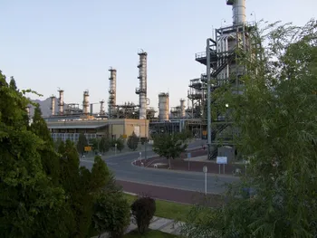 افزایش فروش این شرکت شیمیایی در یک ماه