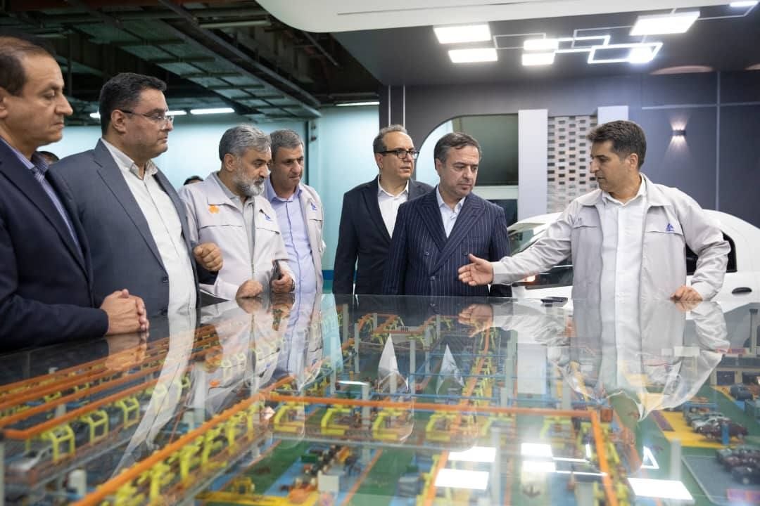 ​آغاز پروژه چند وجهی نوسازی صنایع با مشارکت بانک صادرات ایران/ تاکید قربان اسکندری بر تولید خودروهای باکیفیت و منطبق بر استانداردهای روز جهانی