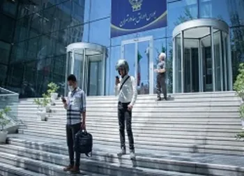 دولت اصلا نمی داند بورس چیست؟