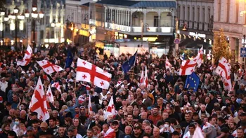 شورش در گرجستان؛ حمله معترضان به کاخ ریاست‌جمهوری !