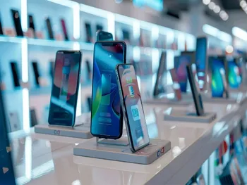 جزئیات نوسان قیمت گوشی تلفن همراه در بازار جهانی