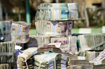 ارز چه تأثیری بر رشد نقدینگی دارد؟ | آیا رشد نقدینگی باعث تورم بیشتر می‌شود؟