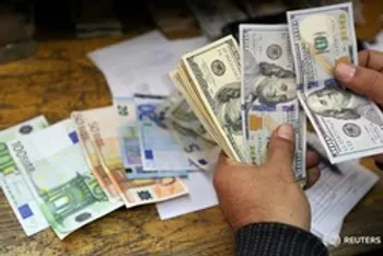 قیمت دلار یورو دوشنبه ۳۰ تیر ۹۹/ کاهش ۵۰۰ تومانی دلار در بازار