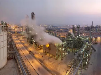 بررسی عملکرد درآمد پتروشیمی پارس در۶ ماه