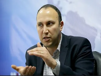 ساسان اله قلی کیست؟