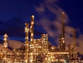 وزارت نفت موظف به واگذاری سهم خود در پالایشگاه‌ها شد