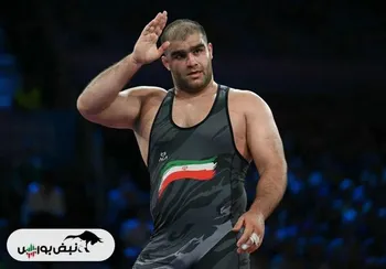 سنگین وزن فرنگی با ضربه فنی به نیمه نهایی رسید