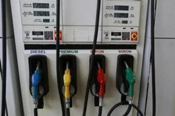 تحقیقات دولت آمریکا از علت گرانی قیمت بنزین