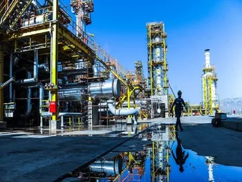 شفاف‌سازی مصوبه نرخ خوراک پتروشیمی ها