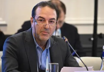 عذرخواهی معاون وزیر بهداشت از خبرنگاری که با او درگیری لفظی داشت