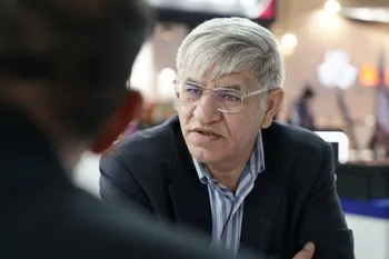 ابوالفضل باباپور کیست؟