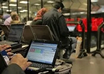  وآذر  به هر سهم ۶۶۷۱ ریال اختصاص داد