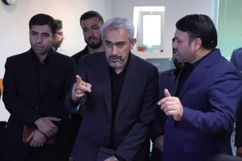 بازدید وزیر اقتصاد از بانک سپه