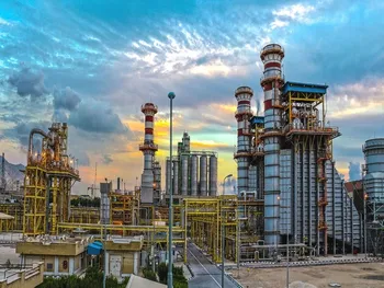 شاروم در عملکرد ۳ ماهه چقدر رشد درآمد داشت؟