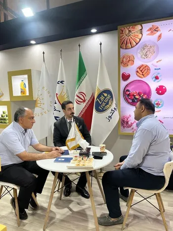 نمایش محصولات متنوع   زر  در نمایشگاه طراحان و سازندگان کیک های تجسمی ایران