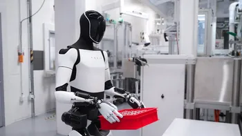 ربات تسلا به نام Optimus ، می تواند  کونگ‌فو یاد بگیرد!