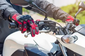 بیمه ای اجباری برای موتورسواران در سال 1401