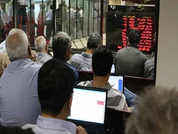 پارازیت فعال نماهای بورسی روی صندوق ها