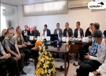 حاشیه‌ مجمع غناب | چندین سهامدار پشت در منتظر موندند و به مجمع راه ندادند!