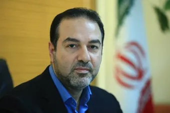 درگیری لفظی معاون وزیر بهداشت با یک خبرنگار در نشست خبری زنده