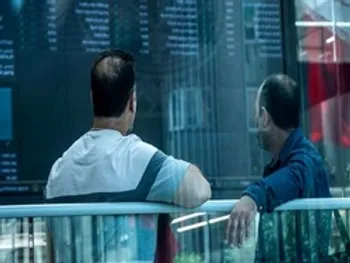 دولت متهم اصلی ریزش بورس است؟