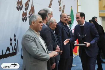 ومهان از «جایزه ملی مدیریت مالی ایران» تندیس گرفت