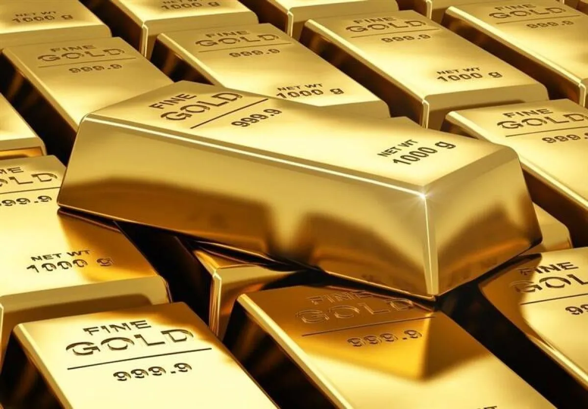 کاهش قیمت طلا در بازار جهانی تحت تأثیر تقویت دلار