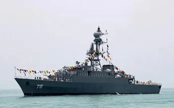 ناوشکن دنا هدف قرار گرفت و غرق شد