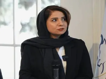 ساناز صمدی کیست؟