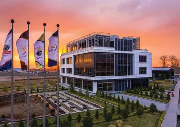 عملکرد ضعیف غزر در فروردین ۱۴۰۳ | اٌفت ۳۶۲ درصدی فروش!