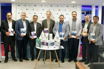 رونمایی از مجموعه کتاب‌های «فناوری‌های مالی از پنجره بانک جهانی»+ گالری عکس